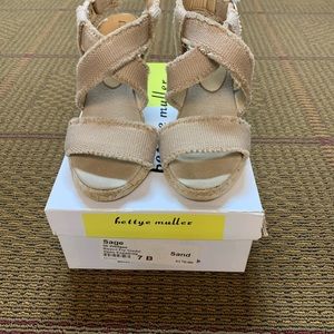 Bettye Muller Sandals - Sage - Size 7